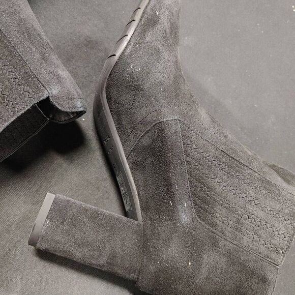 New Aquatalia Lanna Black Silky Suede 75mm Heeled Ankle Booties 6 - Picture 5 of 6